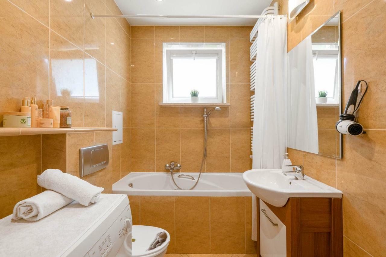 Apartament Goka Like It Apartment Warsawa Bagian luar foto
